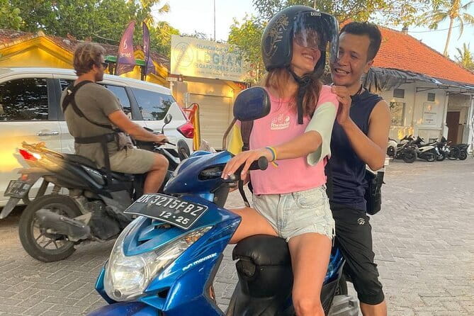 2 Hours Private Scooter Lesson in Bali - Open-area practice before you face a street