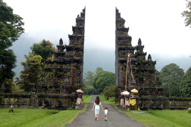 All Inclusive Sekumpul Waterfall Trekking , Handara Gate & Temple - The Sekumpul trek is the heart of the outing