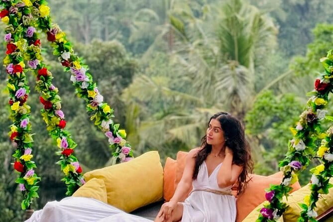 Bali Full-Day Tours : Waterfall and Ubud Destination Trip - Lunch in Ubud breaks up the sightseeing