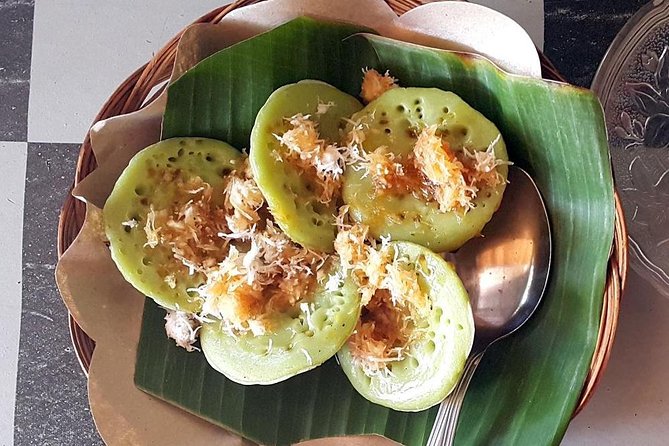 Bali Street Food Tour - Kreneng Market is where the food starts to make sense