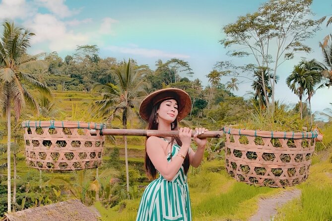 Bali Tour : Best Attractions in Ubud with Rice Terrace - Reaching Tegenungan Waterfall