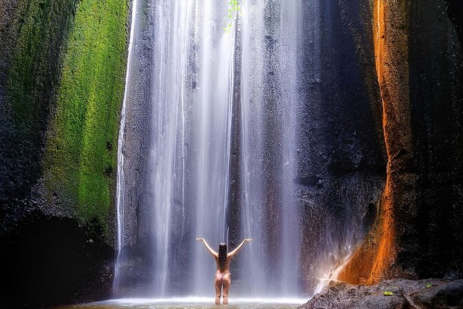Bali Tour : Tegenungan - Tukad Cepung - Kanto Lampo - Tibumana Waterfall - Tukad Cepung and its rock-walled approach