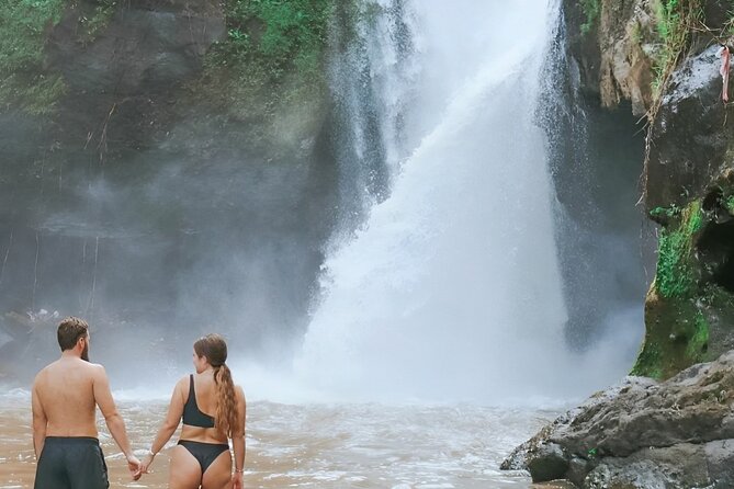 Bali Tour : Tegenungan - Tukad Cepung - Kanto Lampo - Tibumana Waterfall - Tibumana and the twin-waterfall effect
