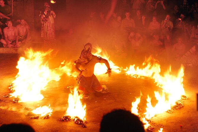 Bali: Uluwatu Kecak Dance Show, Bali Temple, and Lobster Dinner - Jimbaran Bay Brings the Comfort Food Finish
