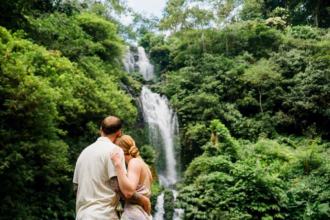 Bali Waterfall Tour – Hidden Spot All Inclusive Private Day Trip - What the private guide adds to a long day