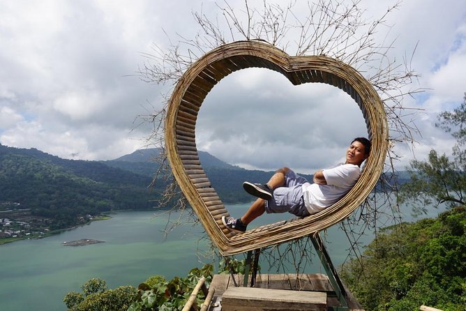 Complete your Bali Holiday with Bali Instagram Tour including Lunch - Ulun Danu Bratan Temple at about 3pm