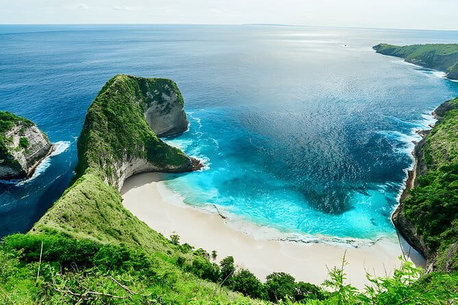 From Bali: Nusa Penida Snorkeling and Island Tour - Gamat Bay offers a quieter change of pace