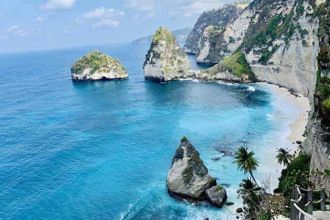 From Bali: Nusa Penida Snorkeling and Island Tour - Angel’s Billabong adds a natural pool beside the arch