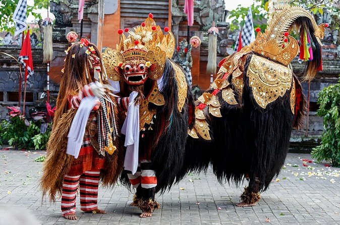 Full Day Kintamani and Penglipuran Village Private Chartered Car Tour from Bali - Batuan Temple, a shorter cultural pause