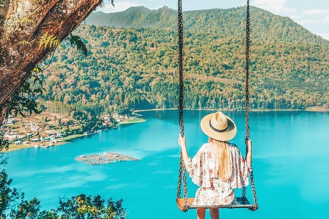 Full-Day Private North Bali Tour with Free WiFi - Ulun Danu Bratan and the cool mountain air