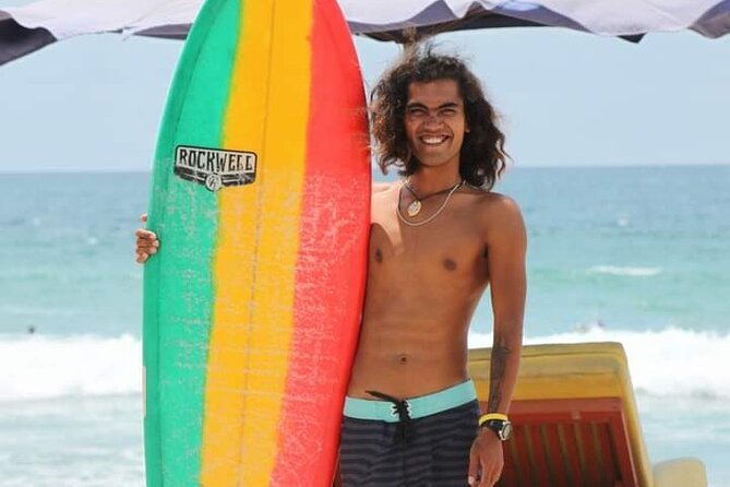 Group surf lesson by Malu Surf Bali - The first 15 minutes: learning on the sand