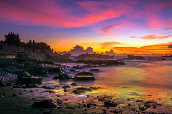 Half-Day Taman Ayun UNESCO and Tanah Lot Temple with private Car - What the private car adds to the experience