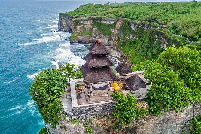 Kecak Fire Dance and Sunset at Uluwatu Temple All Inclusive - A 3 PM pickup and a South Bali road journey