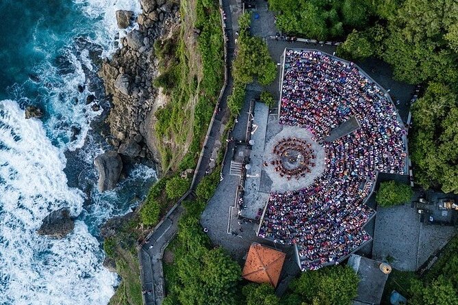 Kecak Fire Dance and Sunset at Uluwatu Temple All Inclusive - What the one-hour performance feels like