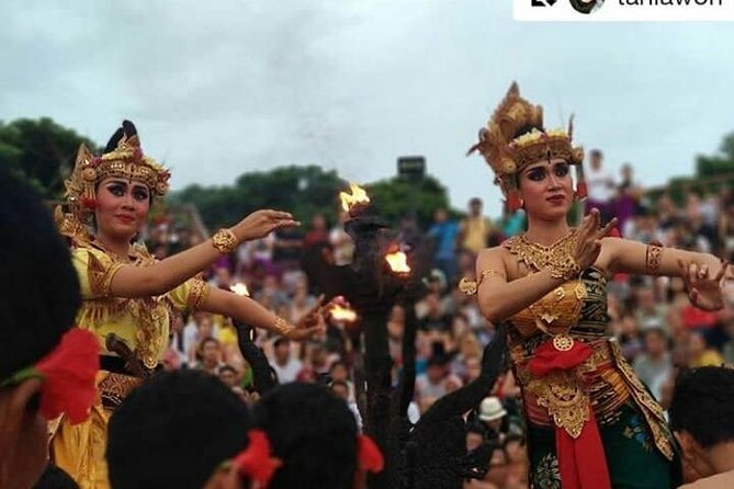 Kecak fire dance and uluwatu temple tour - free wifi - Who should book this Uluwatu tour