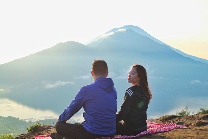 Mount Batur Sunrise Trekking Open Trip All-Inclusive - Sunrise at the crater rim around 6 a.m.