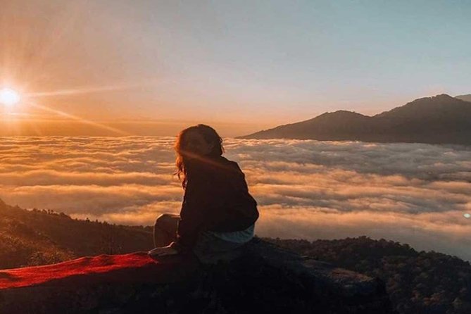 Mount Batur Sunrise Trekking With Guide & Breakfast - Sunrise at the crater around 6:15 AM