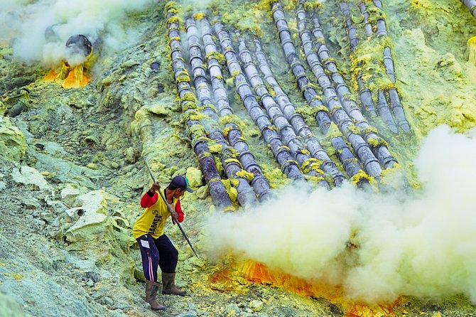 Mount Ijen Blue Flame Tour from Bali - The guides can make a hard night easier