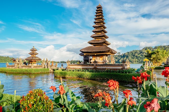 North Bali: Sekumpul Waterfalls and Ulun Danu Temple Tour - Taman Ayun, a calmer final temple stop
