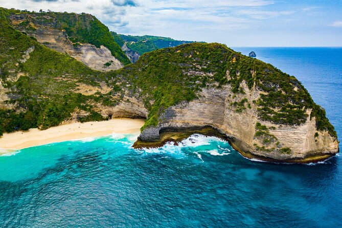 Nusa Penida 2 Day 1 Nights Guided Private Bali Tour - Day one: cliffs, natural pools, and the famous west coast