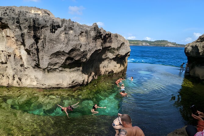 Nusa Penida Island Beach Tours with Snorkeling From Bali - Lunch, facilities, and the small practical gaps
