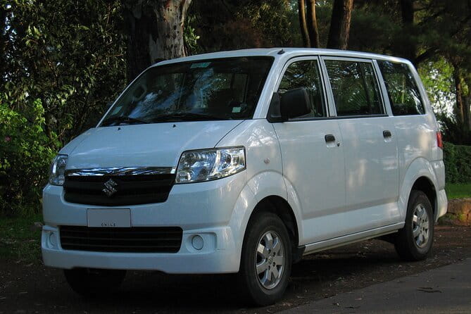 Nusa Penida Private Full Day West Island Tour From Bali - Lunch, vehicle comfort, and guide service