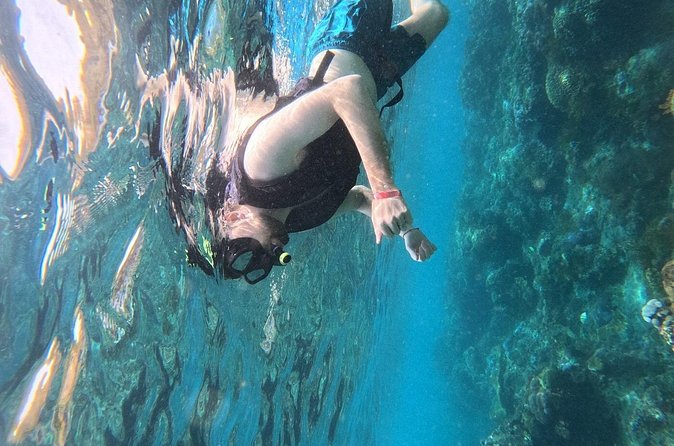 Nusa Penida Snorkeling at Manta Bay and Land Tour (inclusive) - Indonesian lunch before the water