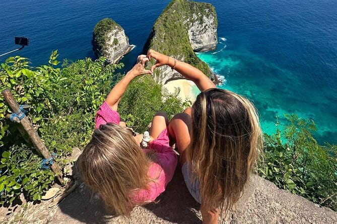 Nusa Penida Tour with Iconic Photography in Kelingking - Diamond Beach and its white-sand view