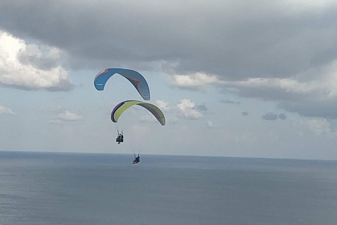 Paragliding Bali at Uluwatu Cliff with Photos/Videos - Who will enjoy this flight most?