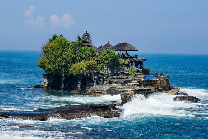 Private Bali Airport Transfer - Kuta, Seminyak, Jimbaran Area - The vehicle, water, and language support