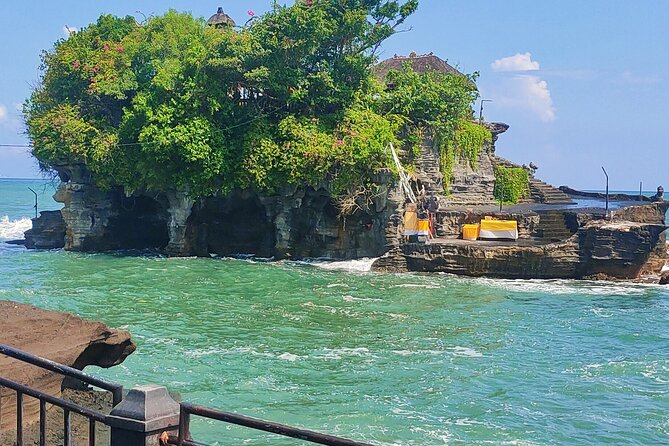 Private Bali Tour with Lisensed Bali Driver - Gold, silver, and batik stops