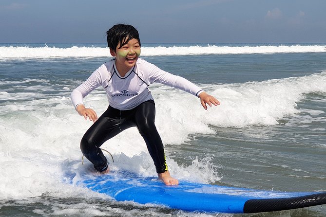 Private Beginner 1 on 1 Surf Lesson at Kuta Beach - Starting on the beach with board and zinc