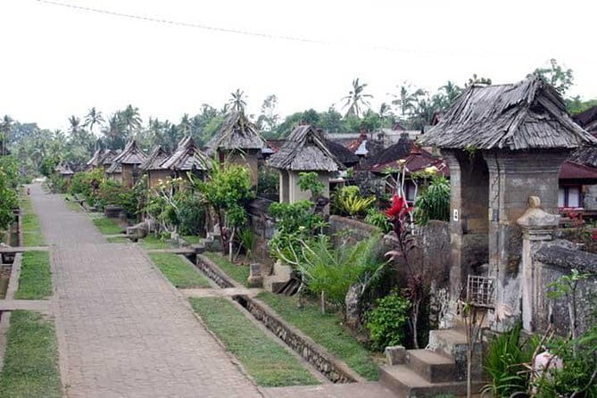 Private Chartered Car to Bali Temples With Besakih Temple - Mount Batur brings the day to higher ground