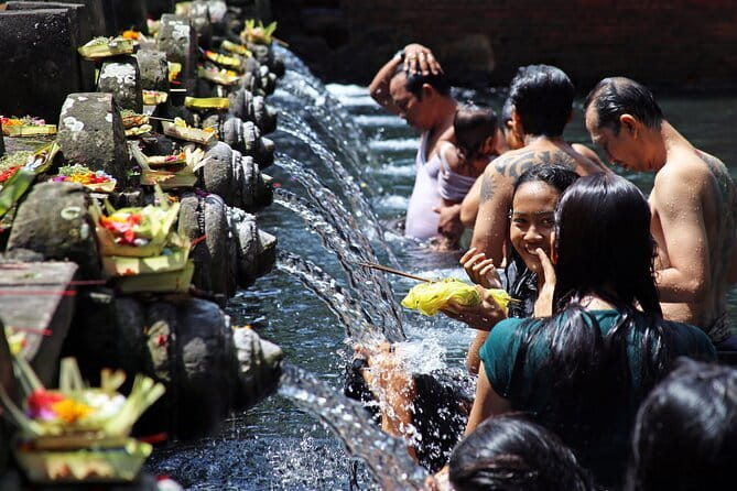 Private Chartered Car to Bali Temples With Besakih Temple - Batuan Temple offers a short first temple visit