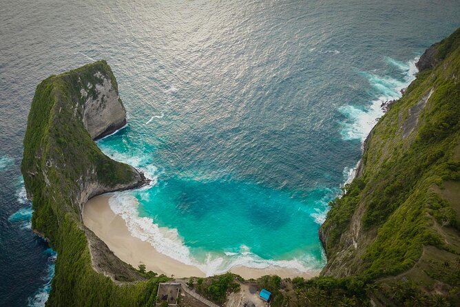 Private Full-Day West Tour Nusa Penida All Inclusive from Bali - Arriving on Nusa Penida with a private guide