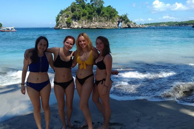 Private Instagramable West Nusa Penida Tour - Guides, photos, and the private-tour advantage