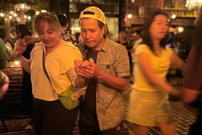 Private Salsa and Bachata Dance in Bali - Choosing salsa or bachata in Bali
