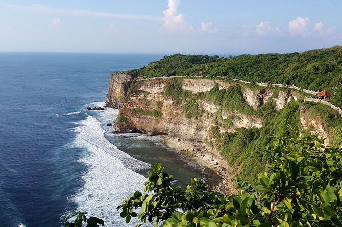Private Tour Bali Beaches and Uluwatu Temple with Dinner - Melasti Beach and the Kecak Fire Dance