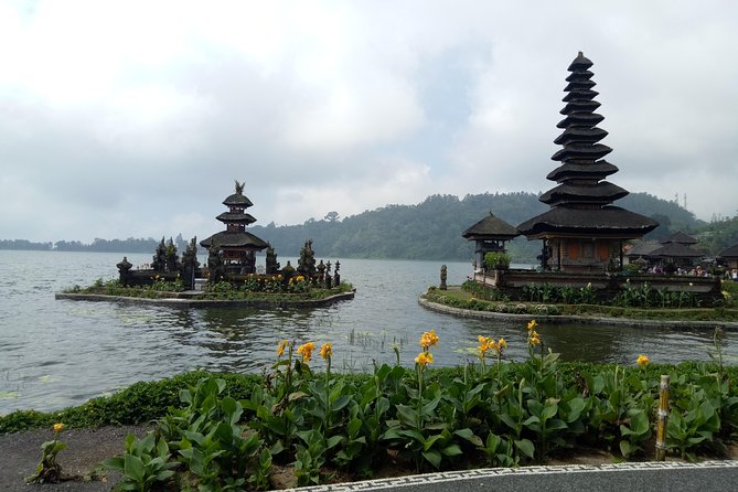 Private Tour: Leke-Leke Waterfall, Handara gate & Iconic Temples - Taman Ayun: gardens and royal architecture