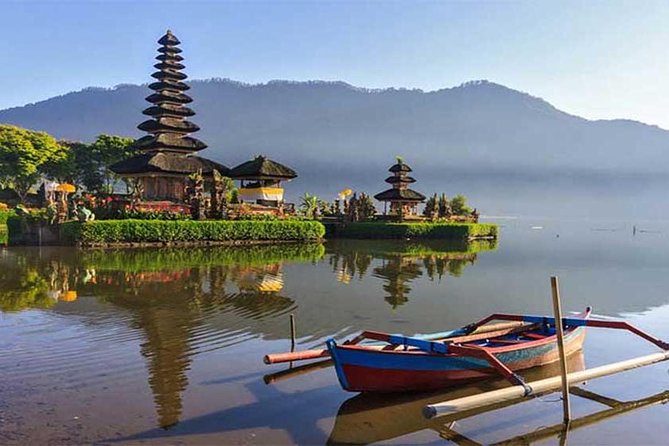 Private Tour: Ulun Danu Temple-Handara Gate-Wana Giri Hill&Tanah Lot Sunset - Tanah Lot closes the day with a famous sunset