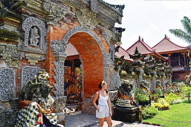 Private Tour: Waterfall, Kintamani Volcano, Ubud Tour with Lunch - Ubud Market and Puri Saren Palace