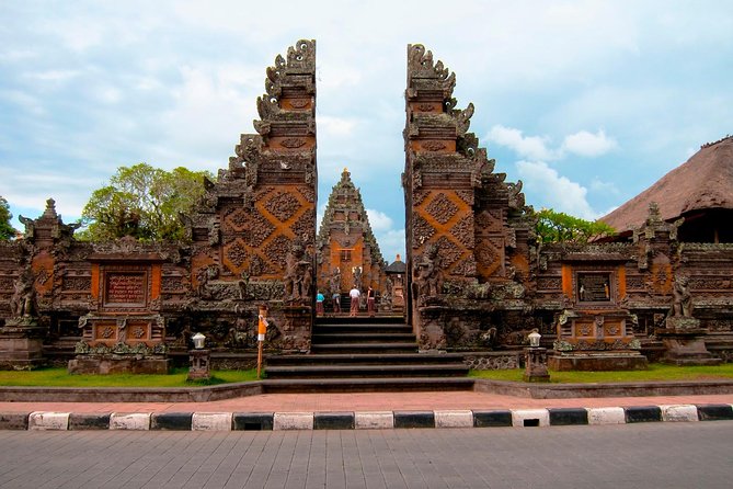 Private Ubud Tour with Hidden Waterfalls - A full Bali day that mixes art, water, and sunset