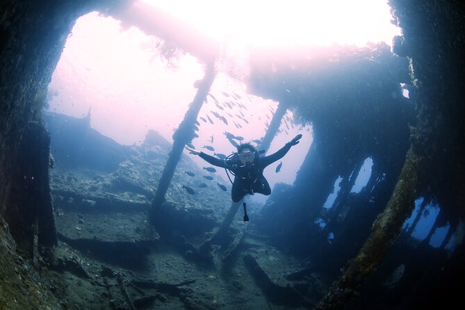 Shipwreck Diving in Tulamben - Snacks, surface time, and lunch