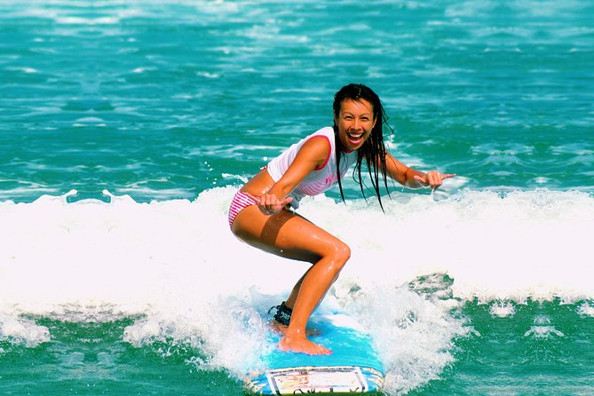 Surfing Group Lesson Level 1 Beach Surfer - What your first lesson should cover