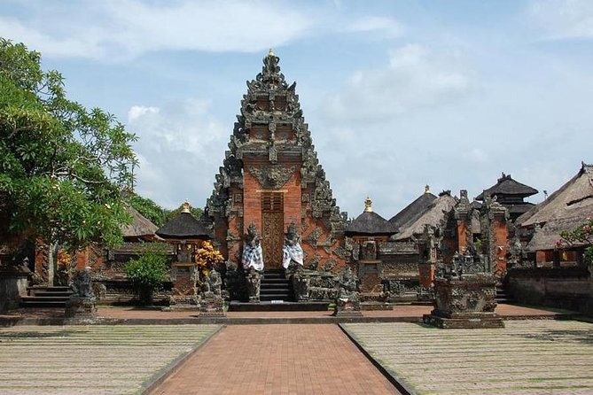 Ubud Combine Mount Batur Kintamani Tour - Sukawati, Batuan, and Celuk show Bali’s working arts