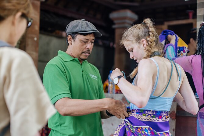 Ubud Small Group Tour: Monkey Forest, Tegalalang Rice Terraces and more - Tegalalang Rice Terraces: the visual highlight