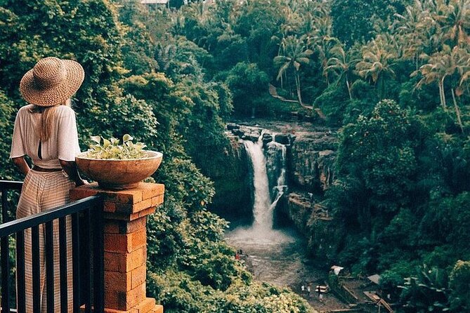 Ubud: Swing - Monkey Forest - Waterfall - Temple - Rice Terraces - Art Crafts - Transport, timing, and the traffic problem