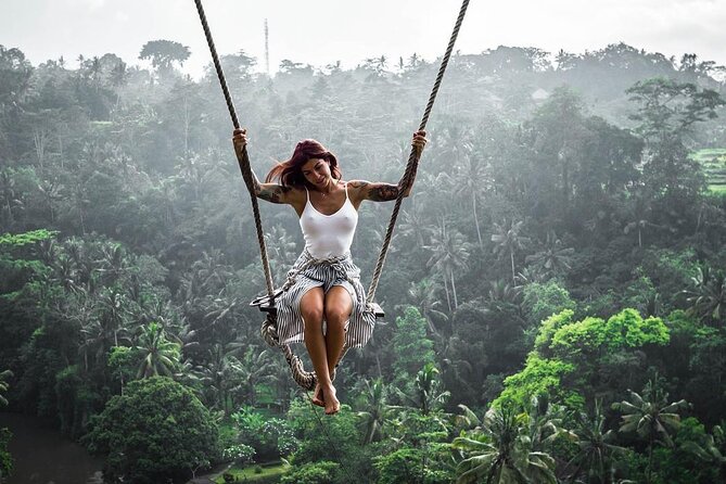 Ubud waterfall, rice terraces, and swing explore - Tegenungan Waterfall: cool air and a popular viewpoint