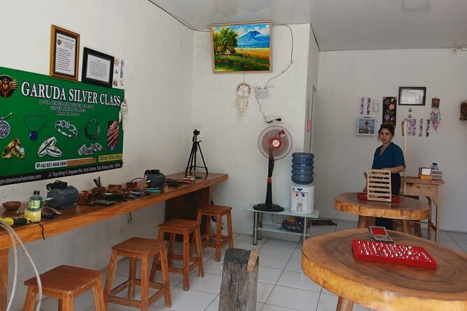 Uluwatu Silver Class: A Unique Jewelry-Making Experience in Bali - Choosing a design that fits the time